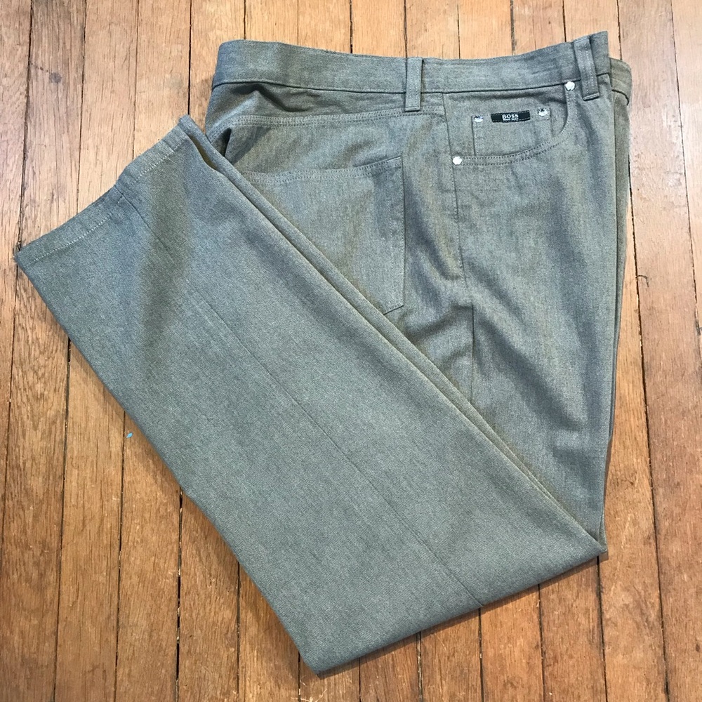 HUGO BOSS | Men’s Pants | Size 38x34 | Classic Fit | Like New Condition